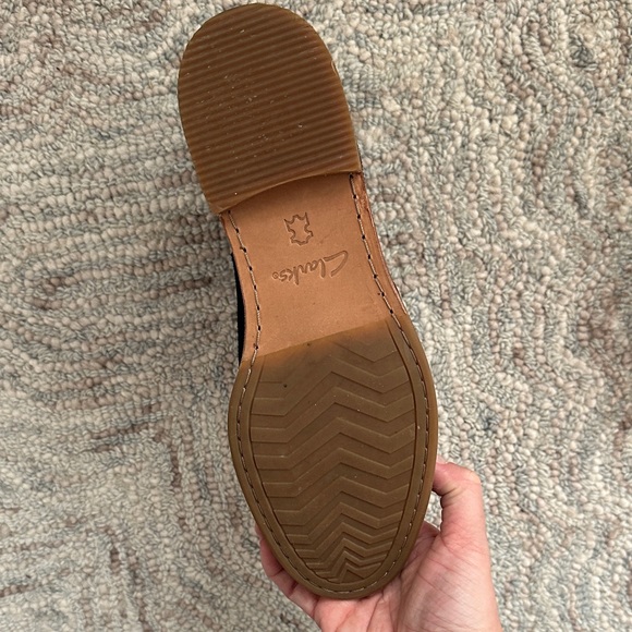 Clarks Women's Clarkdale Arlo Low Heel Ankle Boots - Picture 7 of 8